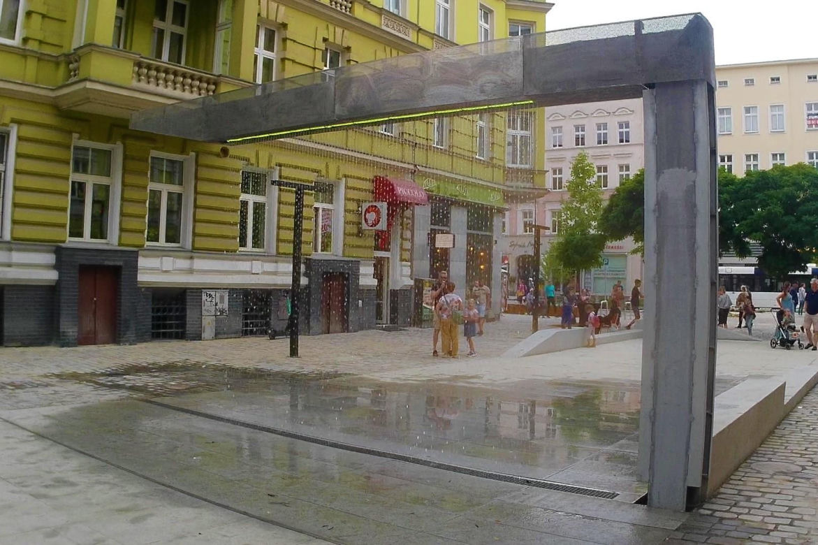 Błyskawiczna metamorfoza skweru w centrum Szczecina