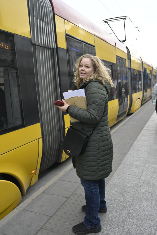 Koniec ze spaniem na siedzeniach w komunikacji miejskiej. Radni przegłosowali uchwałę