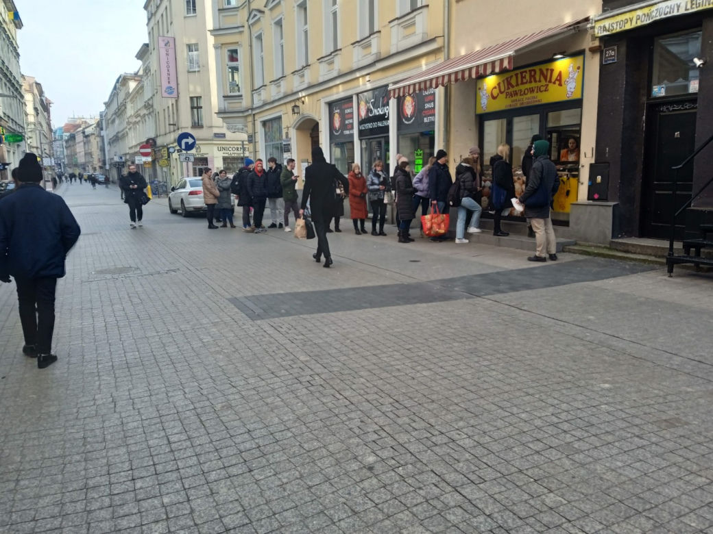 Kolejki za pączkami w Poznaniu