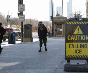 Chaos pogodowy w USA. Śnieżyce, setki odwołanych lotów i stan wyjątkowy