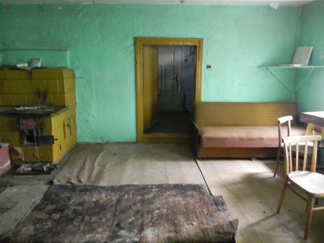 Remont drewnianej chaty w Bełdnie