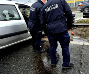 Wypadek i pożar auta na S8 w Łódzkiem