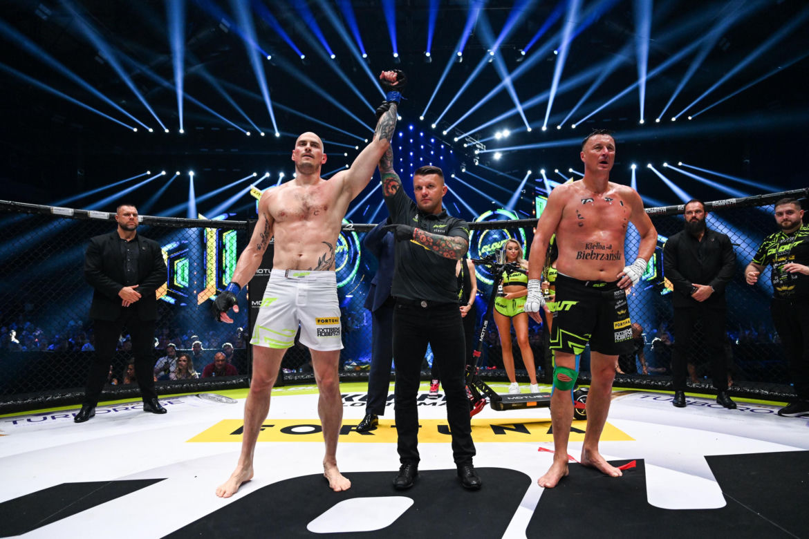 Clout MMA 1
