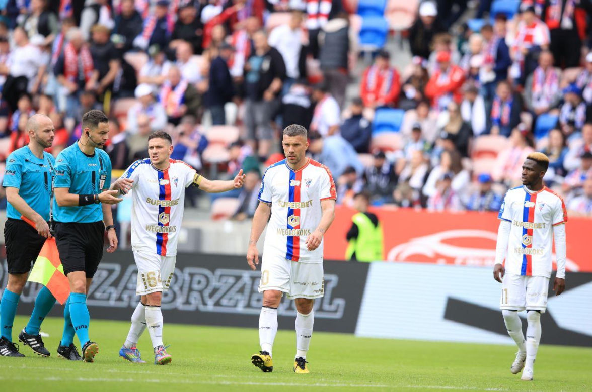 Lukas Podolski pozostaje w Górniku Zabrze na kolejny sezon ku radości kibiców