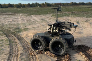 Robot z granatnikiem rusza na front. Ukraina wdraża Zmiy Mini Strike