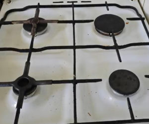 Odkręcił kurki z gazem i uciekł z mieszkania. Wystarczyłby dzwonek do drzwi