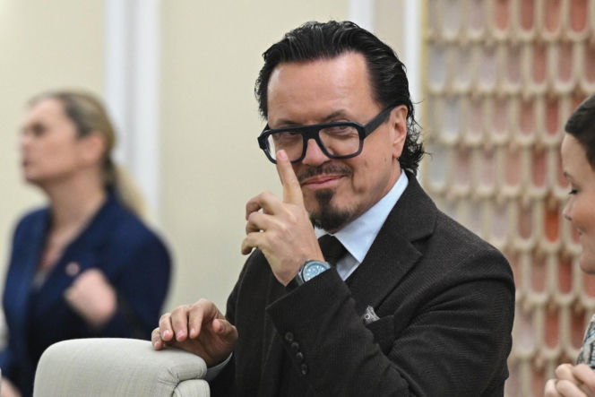 Specjalne posiedzenie rządu. Tusk tnie ceny paliw. Radykalne obniżki podatków