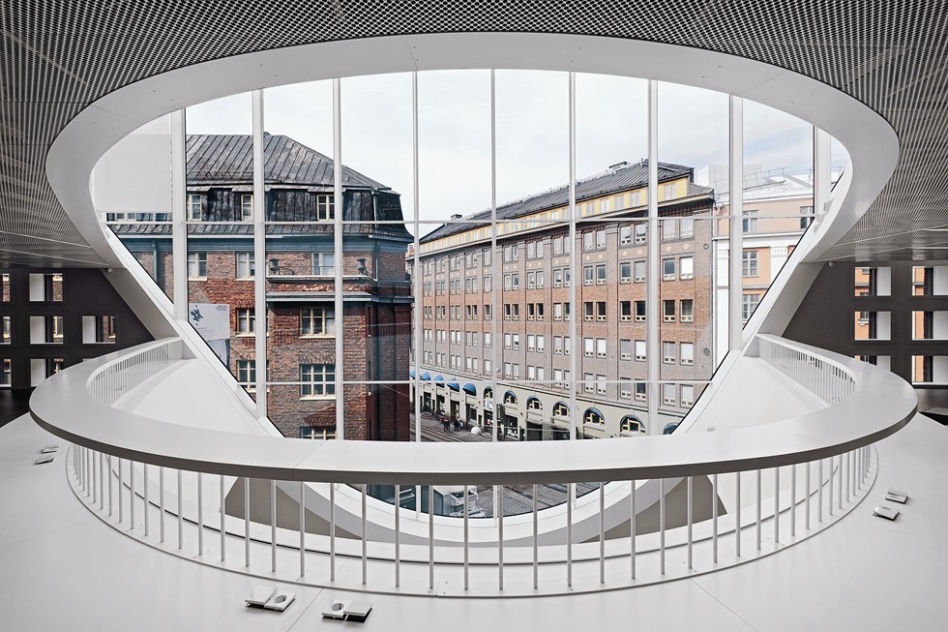 Wnętrze głównej biblioteki uniwersyteckiej w Helsinkach
