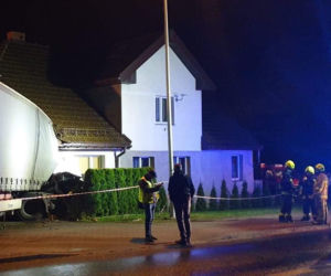 W miejscowości Przydargiń samochód ciężarowy uderzył w budynek mieszkalny. 