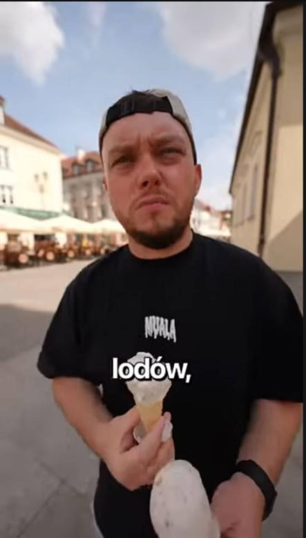 Książulo zjadł lody o smaku... kebaba. Tak je ocenił: "Chory pomysł" 