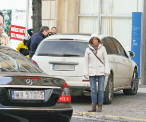 Michale! Nie rozjeżdżaj ludzi na przystankach!