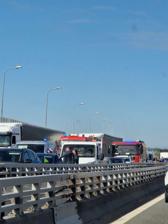 Śmiertelny wypadek na autostradzie A4 w Zabrzu. Droga jest zupełnie zablokowana