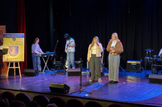 Międzyszkolny Festiwal Piosenki Obcojęzycznej w Nowym Sączu [ZDJĘCIA]