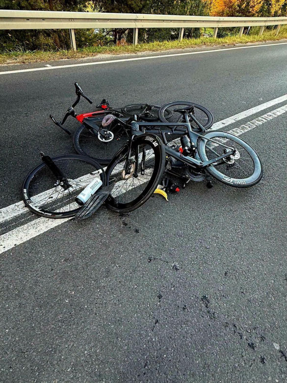 Dramat na wiadukcie w Polkowicach. Samochód wjechał w grupę rowerzystów!