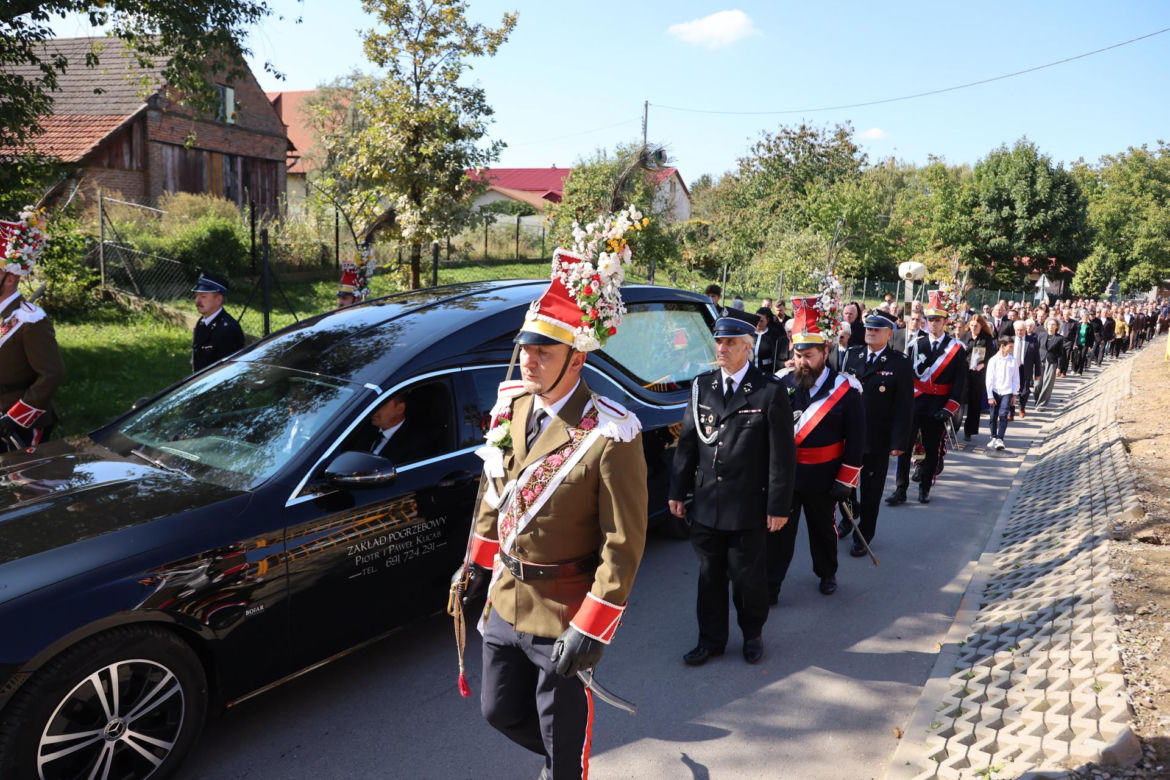 Pogrzeb księdza Stanisława w Grzęsce