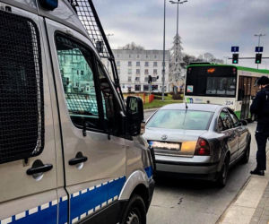 Białystok. Kierowca pijany, pasażer z narkotykami