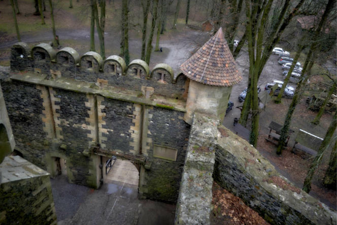 To jeden z najpiękniejszych zamków w Polsce. Mało kto wie, że zbudowano go na…wygasłym wulkanie