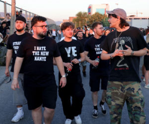 Fani na koncercie Kanye Westa w Albanii