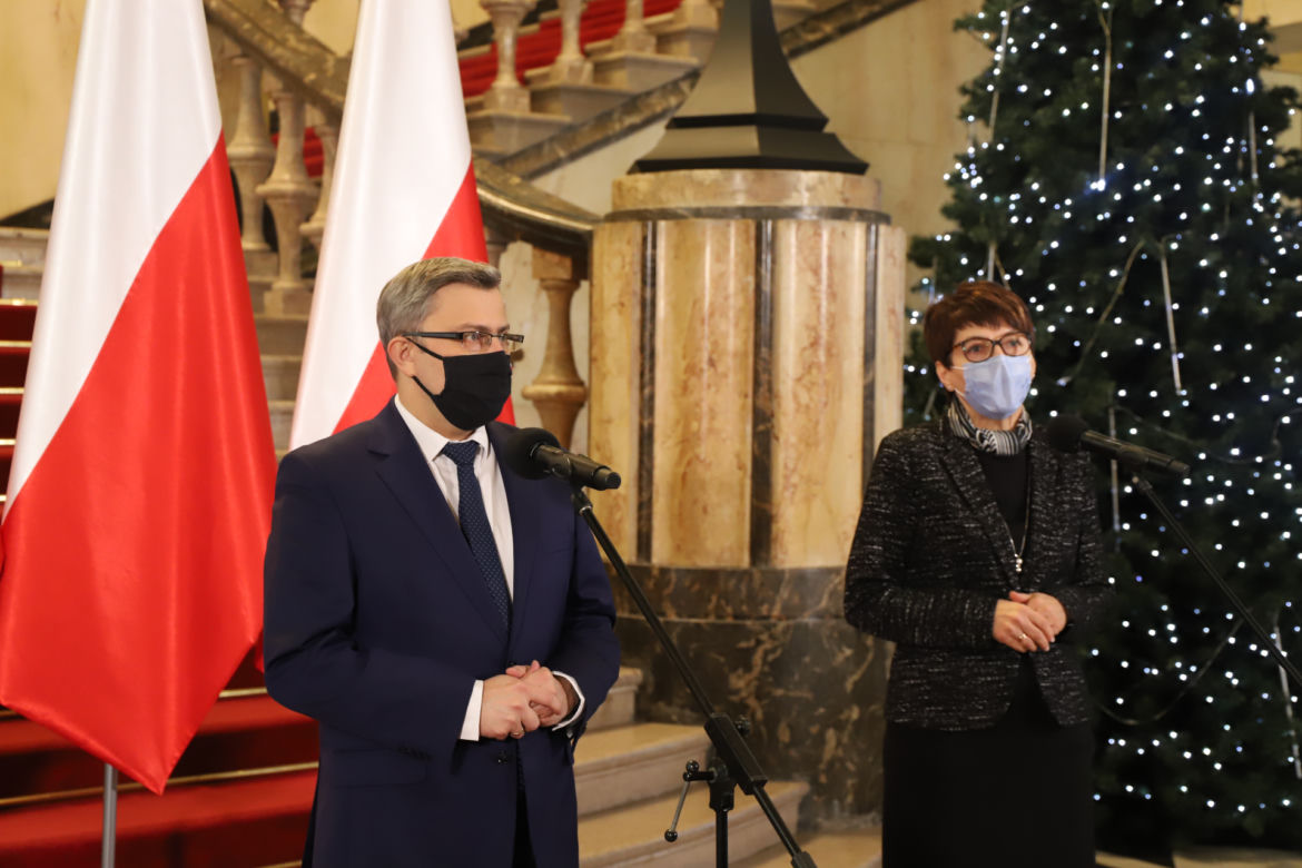 Nauczyciele w Śląskiem będą masowo testowani na koronawirusa. Ruszyła wielka akcja
