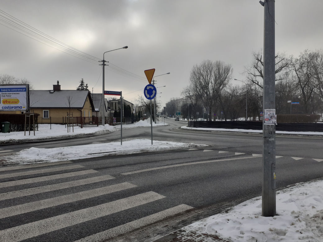 Ulica Kazimierzowska i zabytkowy budynek Mazowieckiego Ośrodka Doradztwa Rolniczego w Siedlcach w połowie lutego 2021