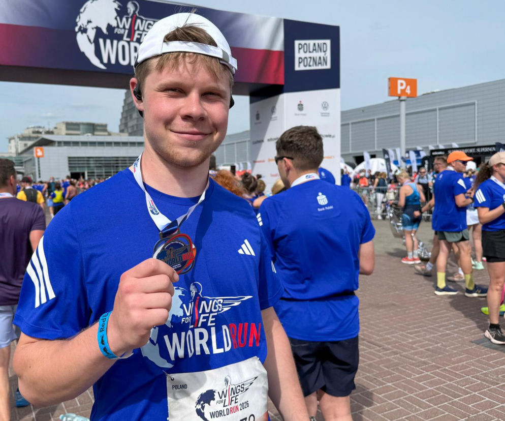 Michał Niewiński uciekał przed Adamem Małyszem. Olimpijczyk w short tracku pobiegł w szczytnym celu