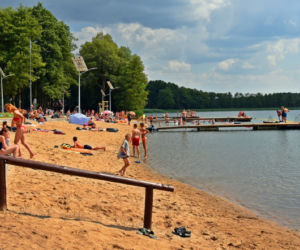 Gdzie nad jezioro na Warmii i Mazurach? Zobacz TOP 10 najlepszych plaż [GALERIA]