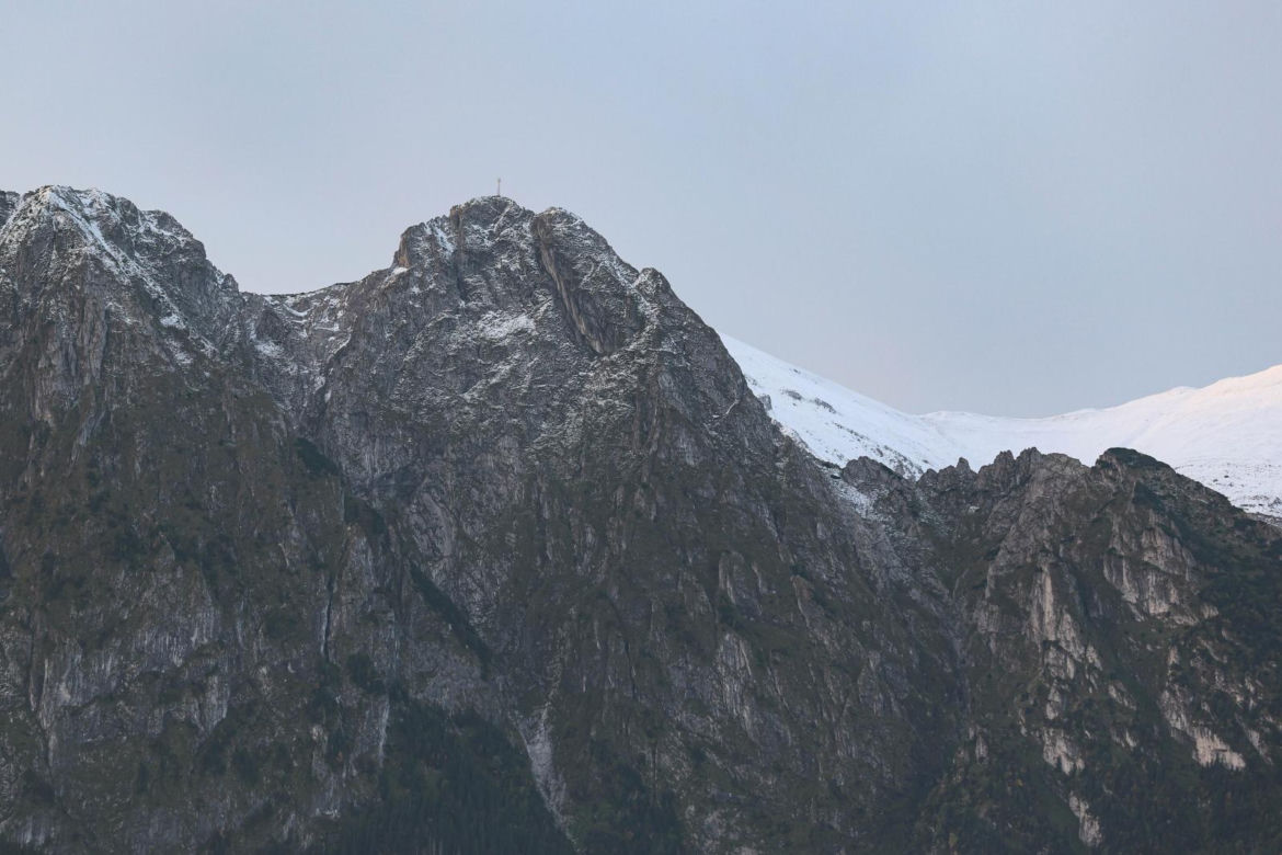 Widok na Tatry po opadach śniegu