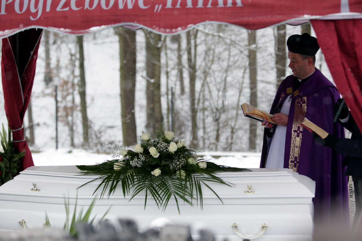 Mija rok od morderstwa Dawida. Śmiertelne ciosy w plecy zadali mu koledzy. Jest akt oskarżenia