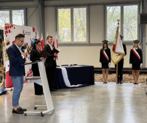 Kolejna szansa i możliwości dla uczniów siedleckiej Kolejówki! Szkoła podpisała umowę ze spółką kolejową POLREGIO