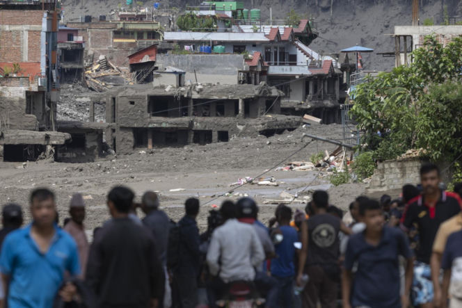 Katastrofa w Nepalu. Setki osób zaginęły, wśród nich zagraniczni turyści