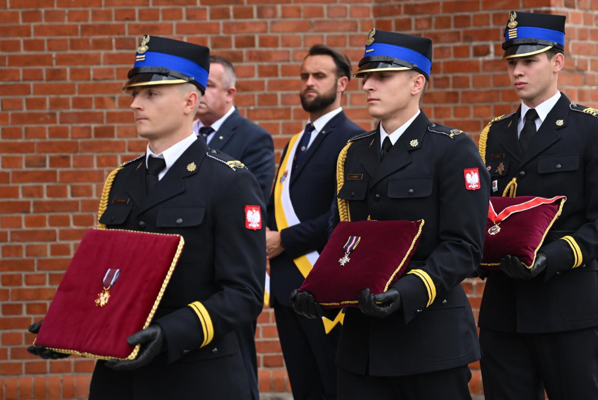 Pogrzeb druha Krystiana Dułaka. Wzruszająca ceremonia w Sierakowicach