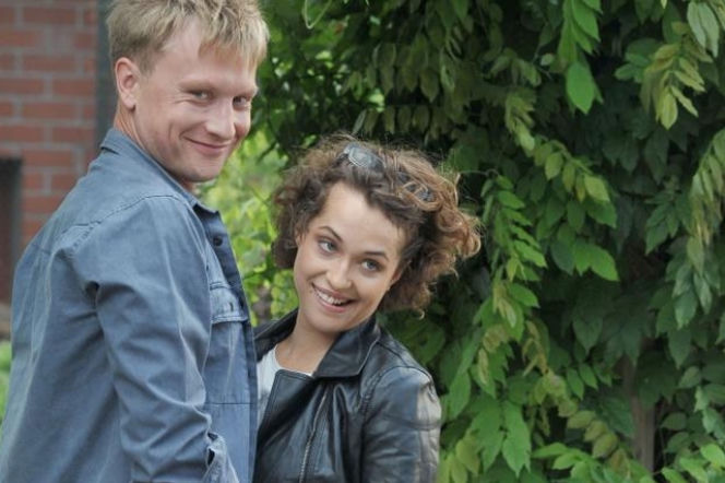 KOMISARZ ALEX 2. Marek Bromski (Jakub Wesołowski) i Ola (Aleksandra Hamkało)