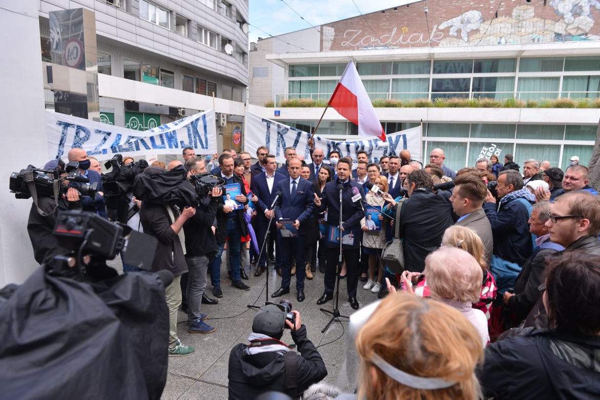 Rafał Trzaskowski zebrał podpisy 