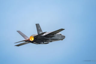 Polskie F-35 w powietrzu. Rajd Powitanie z Polską nad największymi miastami