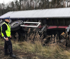 DRAMATYCZNA akcja ratunkowa, śmigłowiec LPR lądował na A1! Kierowca tira NIE ŻYJE