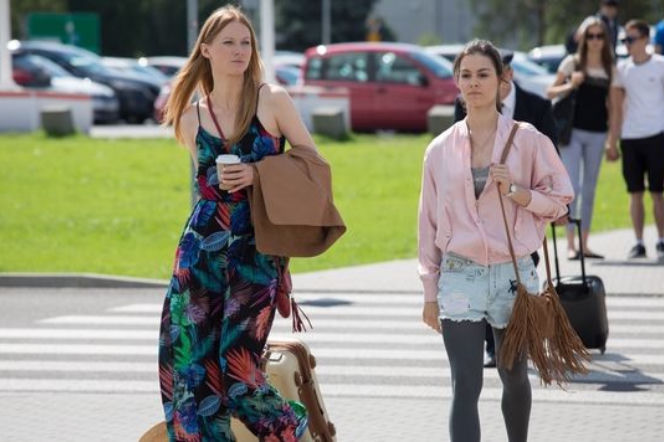 Na dobre i na złe, odcinek 645, Wiktoria (Katarzyna Dąbrowska), Blanka (Pola Gonciarz)