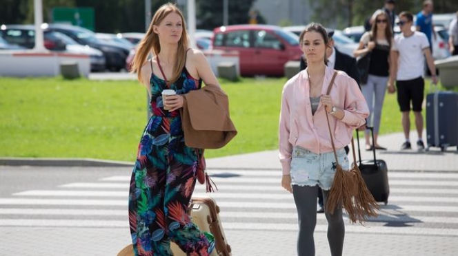 Na dobre i na złe, odcinek 645, Wiktoria (Katarzyna Dąbrowska), Blanka (Pola Gonciarz)