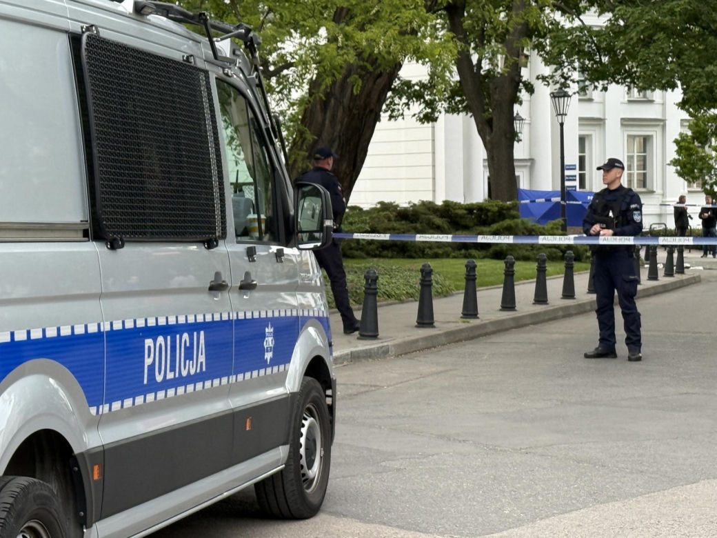Masakra siekiera na Uniwersytecie Warszawskim. Kobieta z podciętą głową