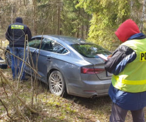 Spał w lesie pod Straszewem w skradzionym audi. 25-latka zatrzymała policja