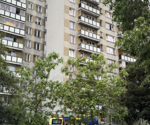 Bródno. Śmiertelny upadek dziecka z balkonu