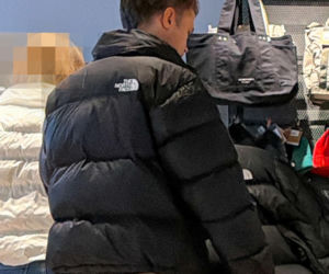 Maciej Zakościelny na zakupach