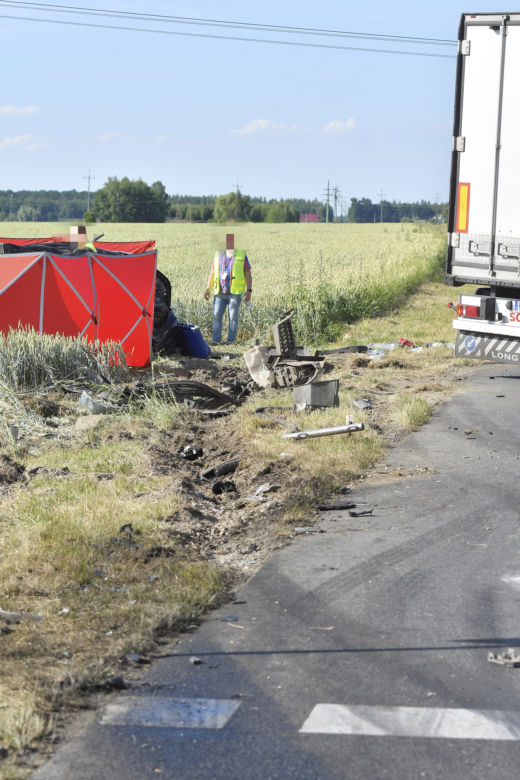 Znak "stop" stanął na skrzyżowaniu śmierci. Minął rok od potwornej tragedii w Elżbietowie