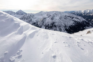 Wzrosło zagrożenie lawinowe. Turyści muszą uważać