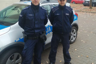 Maleństwo traciło oddech, było o krok od śmierci. Zrozpaczona matka chwyciła za telefon