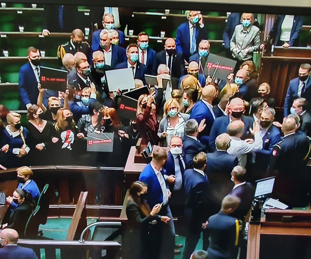 Zakłócenie obrad sejmu