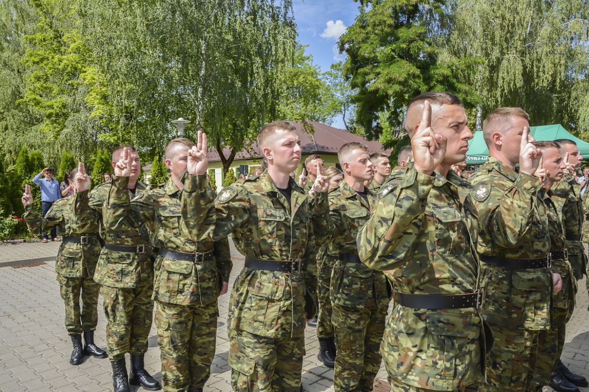 Lubelskie: Kilkudziesięciu nowych strażników granicznych. To największa grupa od wielu lat! [GALERIA]