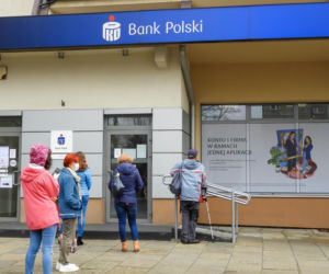 Panika w Polsce - w bankach i przy bankomatach po ataku Rosji na Ukrainę