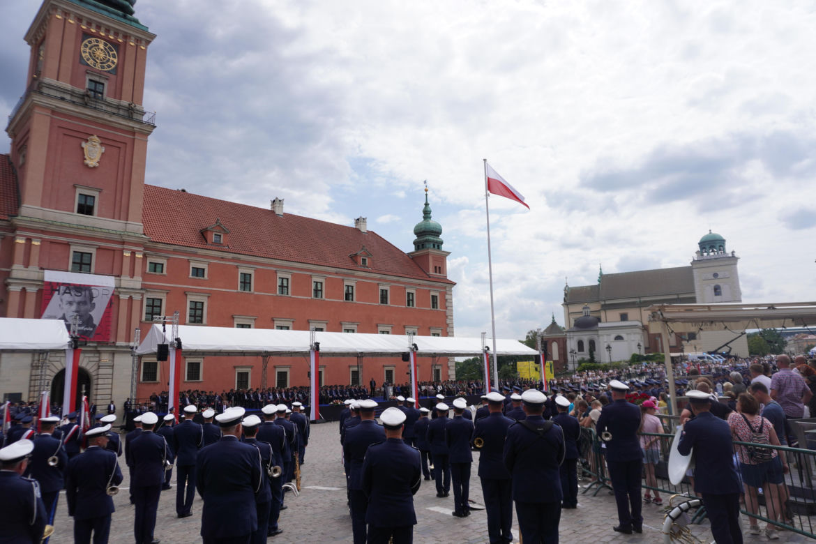 Święto Policji 2024. Uroczystości na placu Zamkowym w Warszawie