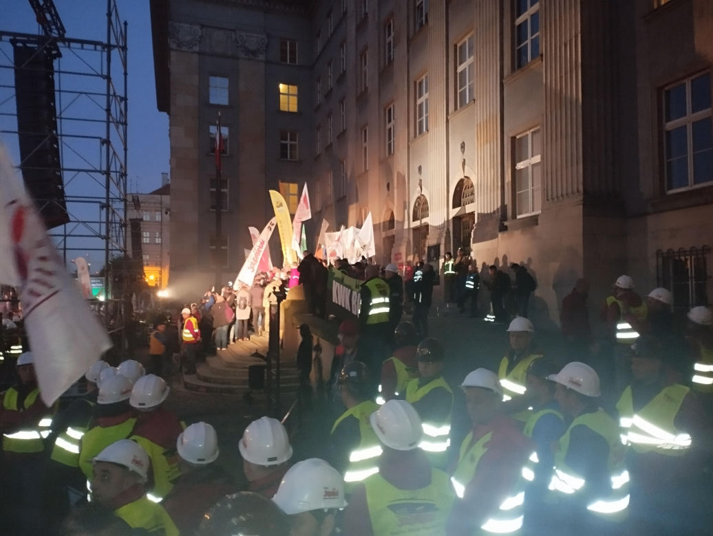 "Walczymy o Śląsk i o przemysł, żeby nie umarł"