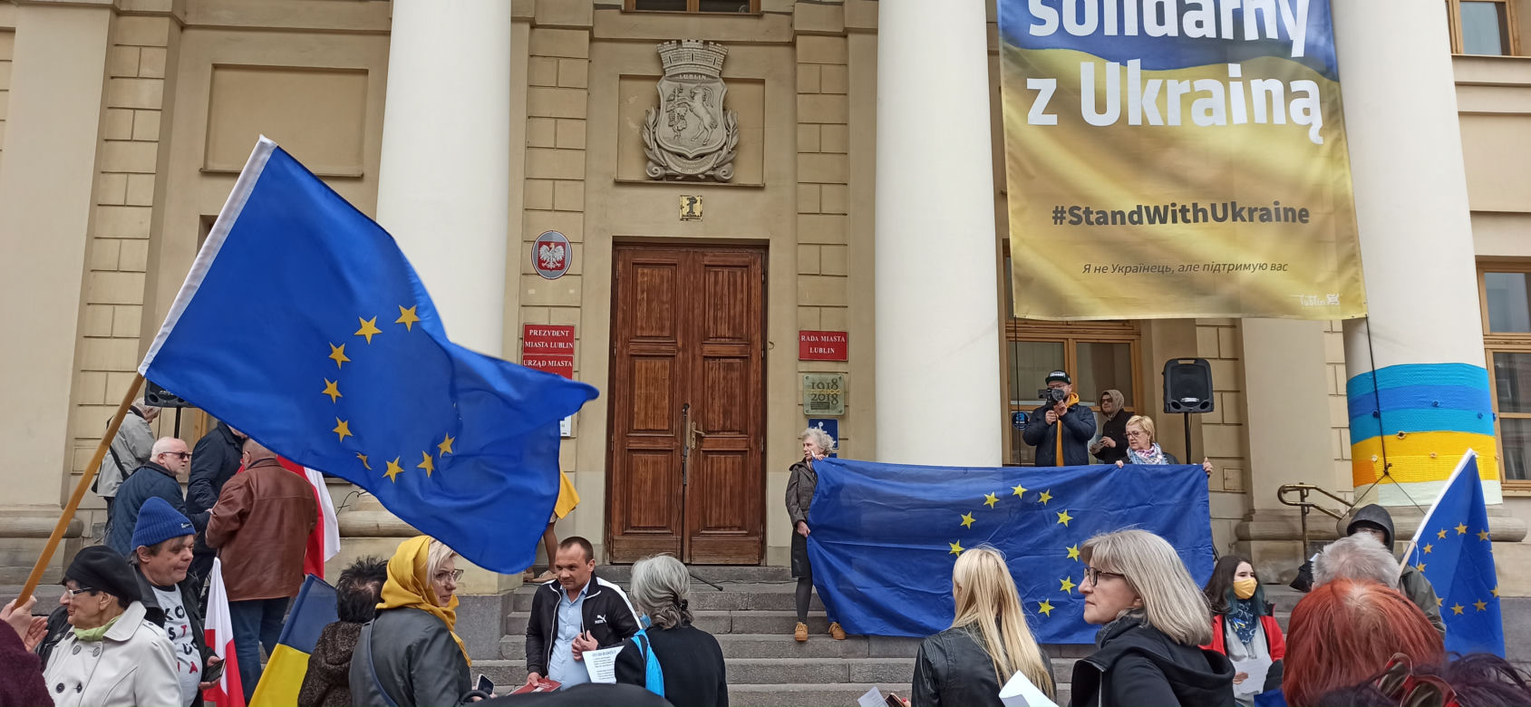 Wspólne śpiewanie "Ody do wolności" dla Ukrainy